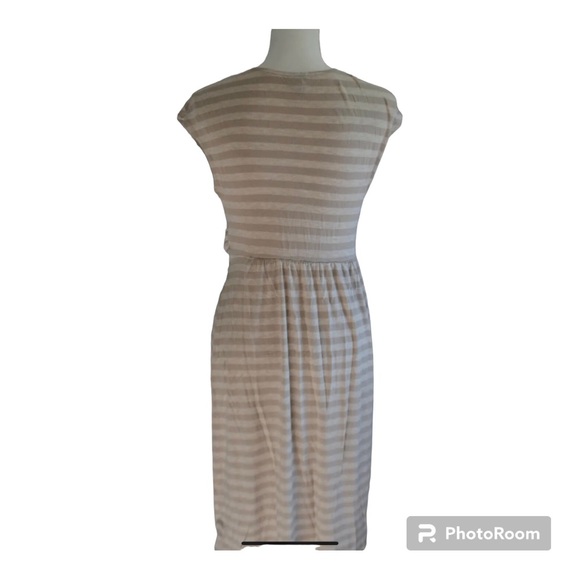 Soft Faux Wrap Belted Dress - Effortless Style for Spring and Summer! - Picture 4 of 8